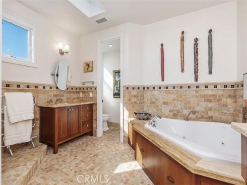 17027 S Pacific Avenue, Sunset Beach, CA