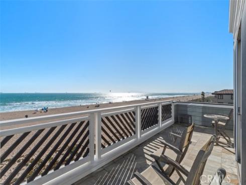 17027 S Pacific Avenue, Sunset Beach, CA
