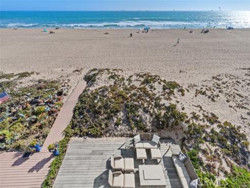 17027 S Pacific Avenue, Sunset Beach, CA