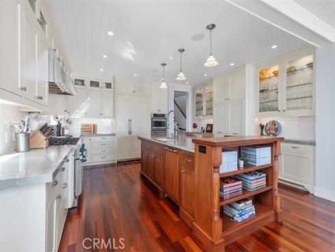 17027 S Pacific Avenue, Sunset Beach, CA