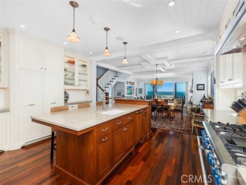 17027 S Pacific Avenue, Sunset Beach, CA