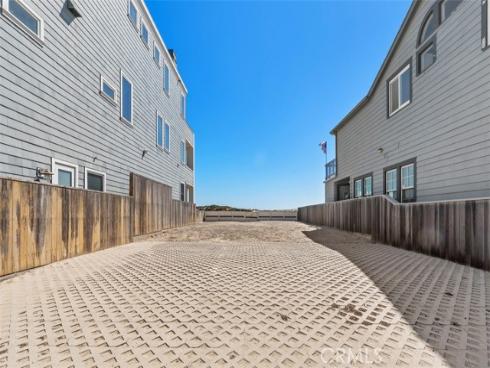 17025 S Pacific Avenue, Sunset Beach, CA