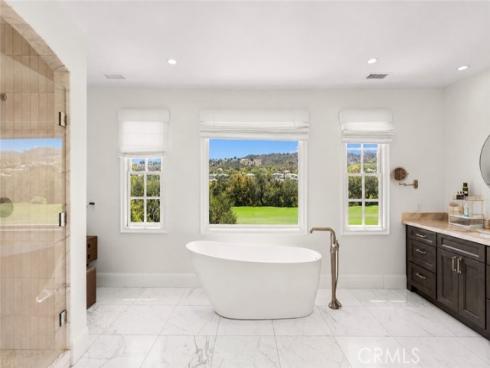 17 Canada Oaks , Trabuco Canyon, CA