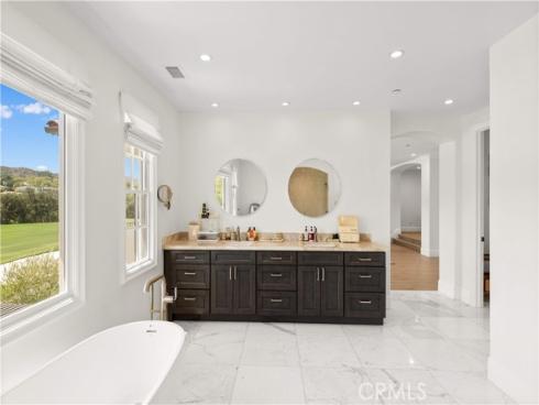 17 Canada Oaks , Trabuco Canyon, CA