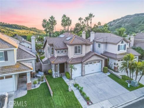 30 Moccasin Trail , Trabuco Canyon, CA