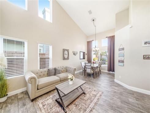 30 Moccasin Trail , Trabuco Canyon, CA