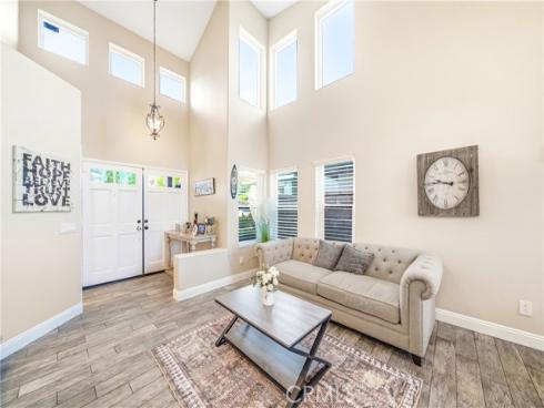 30 Moccasin Trail , Trabuco Canyon, CA