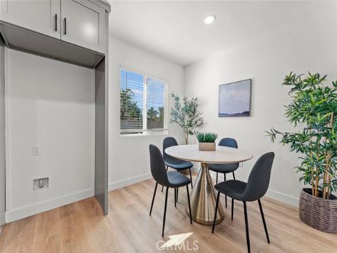 1056  Walter   Avenue, Tustin, CA