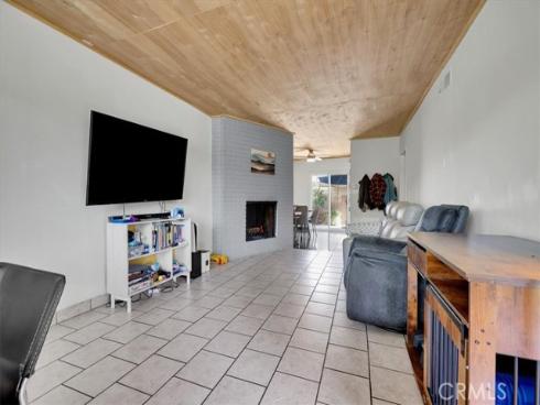 13902 Yorba 14C , Tustin, CA