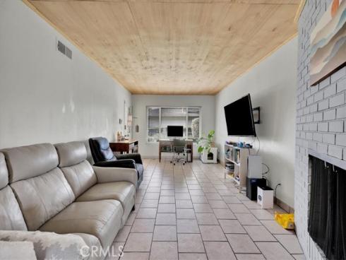 13902 Yorba 14C , Tustin, CA