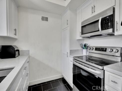 13902 Yorba 14C , Tustin, CA