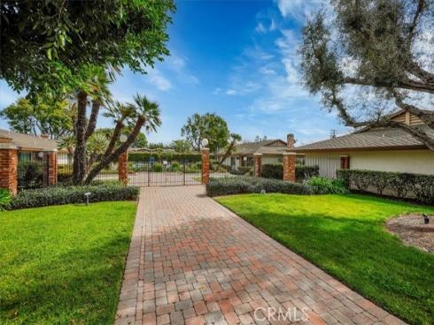 13902 Yorba 14C , Tustin, CA