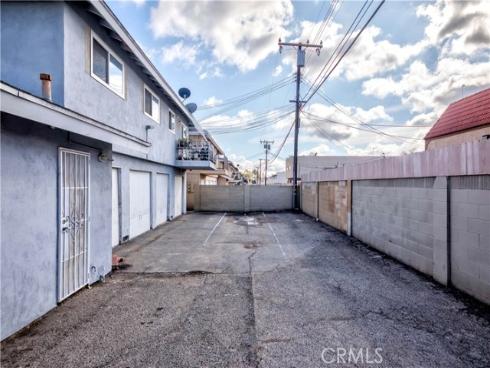 15821 S Myrtle , Tustin, CA