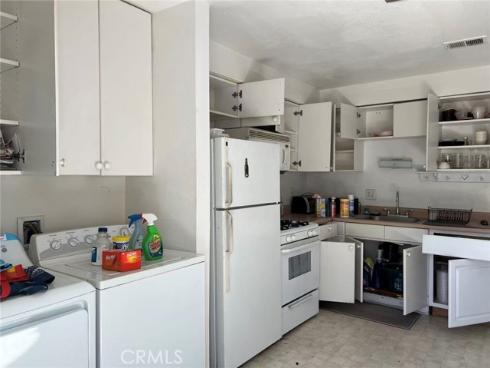 1777  Mitchell  92  Avenue, Tustin, CA