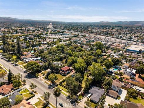 440 W Main Street , Tustin, CA