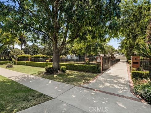 440 W Main Street , Tustin, CA