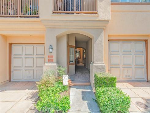 2645 Dunstan