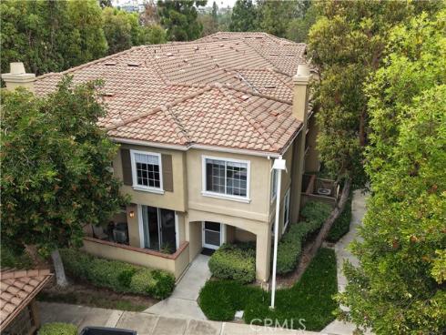 251  Gallery  , Tustin, CA