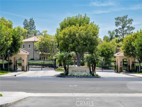 2493 Tequestra , Tustin, CA