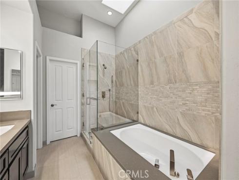 2493 Tequestra , Tustin, CA