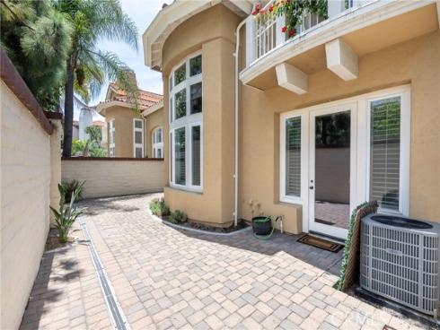2493 Tequestra , Tustin, CA