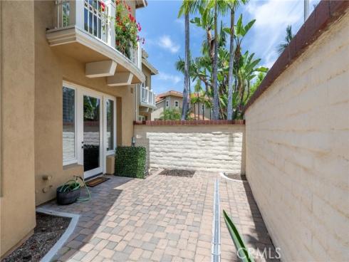 2493 Tequestra , Tustin, CA