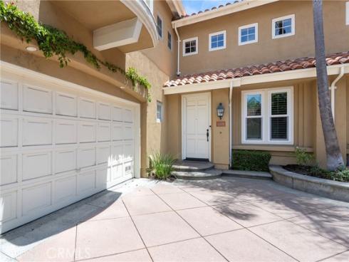 2493 Tequestra , Tustin, CA
