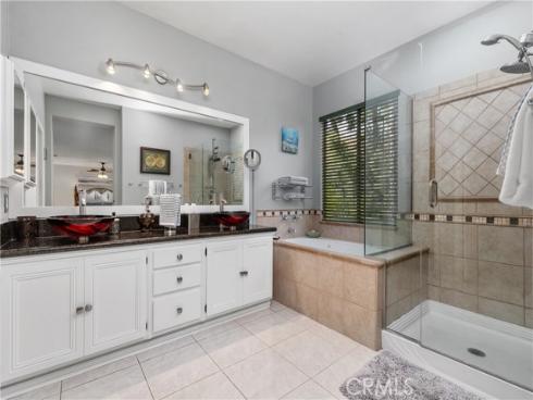 2573 Newman , Tustin, CA