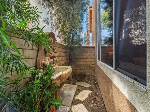 2573  Newman  , Tustin, CA
