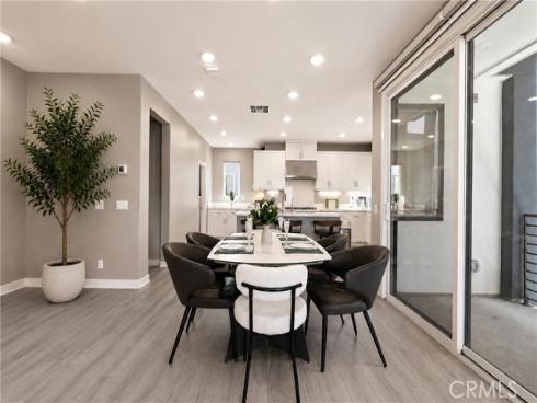 253 Waypoint , Tustin, CA