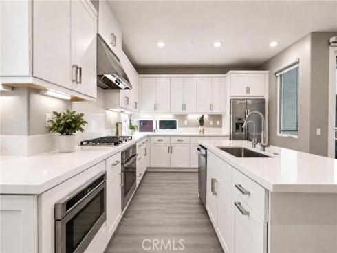 253 Waypoint , Tustin, CA