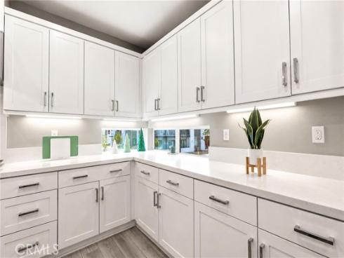 253 Waypoint , Tustin, CA