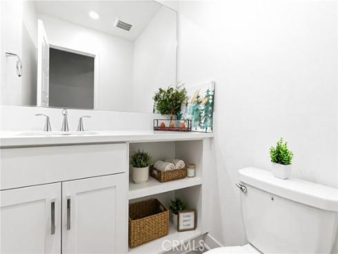 253 Waypoint , Tustin, CA