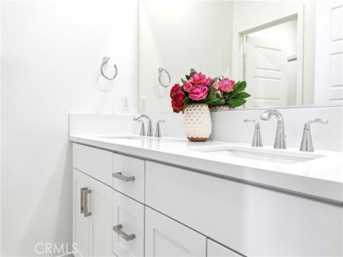 253 Waypoint , Tustin, CA