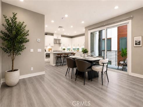 253 Waypoint , Tustin, CA