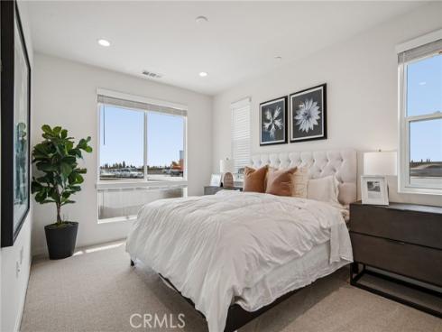 124 Chaparral , Tustin, CA