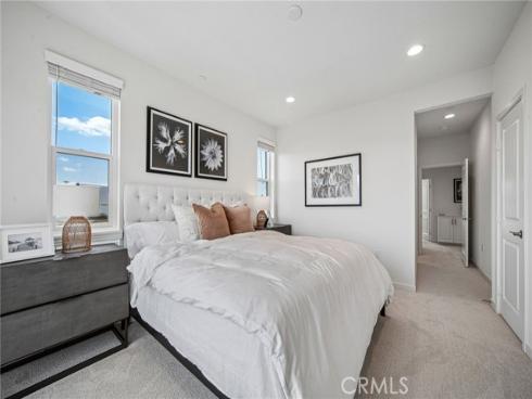 124 Chaparral , Tustin, CA