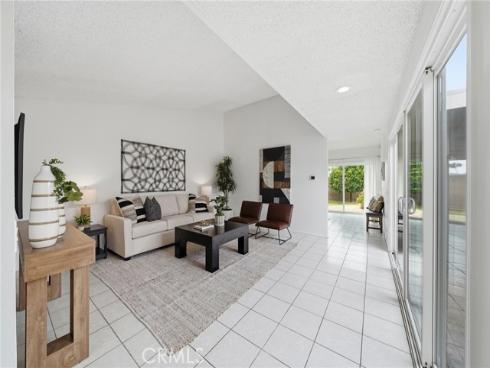 14352 Kipling Lane, Tustin, CA