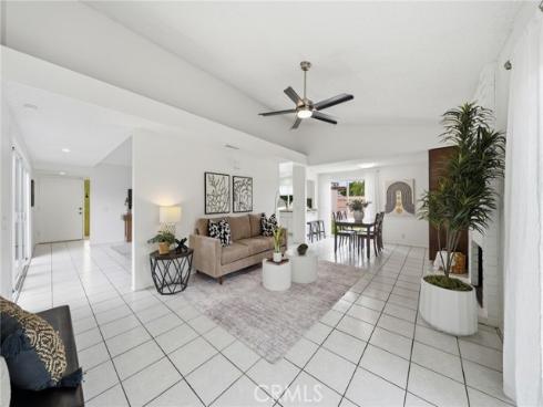 14352 Kipling Lane, Tustin, CA
