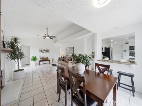 14352 Kipling Lane, Tustin, CA