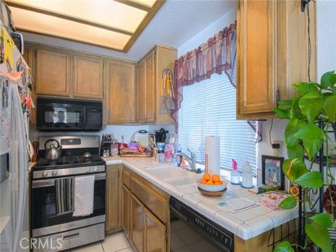 1042 Walnut D Street, Tustin, CA