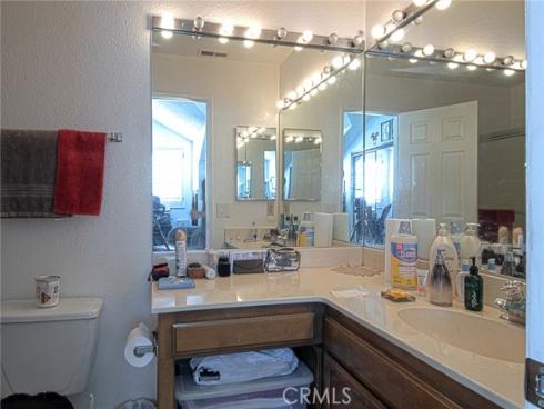 1042 Walnut D Street, Tustin, CA