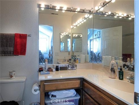 1042 Walnut D Street, Tustin, CA