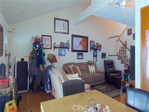 1042  Walnut  D  Street, Tustin, CA