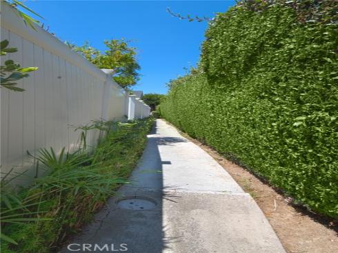 1042 Walnut D Street, Tustin, CA