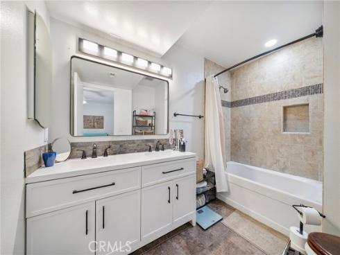 15732 S B  A , Tustin, CA