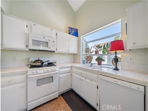 15732 S B  A , Tustin, CA