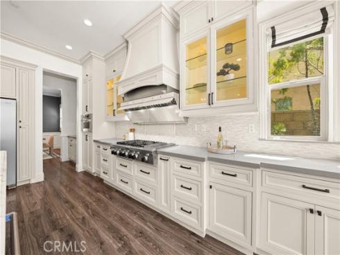 16 Windrow Rd , Tustin, CA