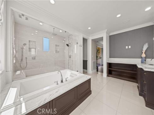 16 Windrow Rd , Tustin, CA