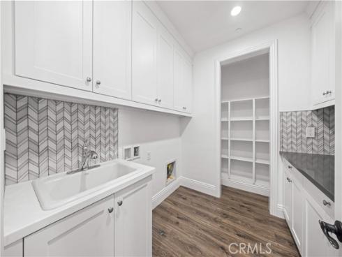 16 Windrow Rd , Tustin, CA